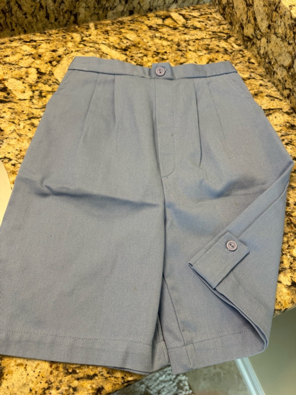 Classic size 7 Light Blue Boys Dress Shorts. Chez Ami